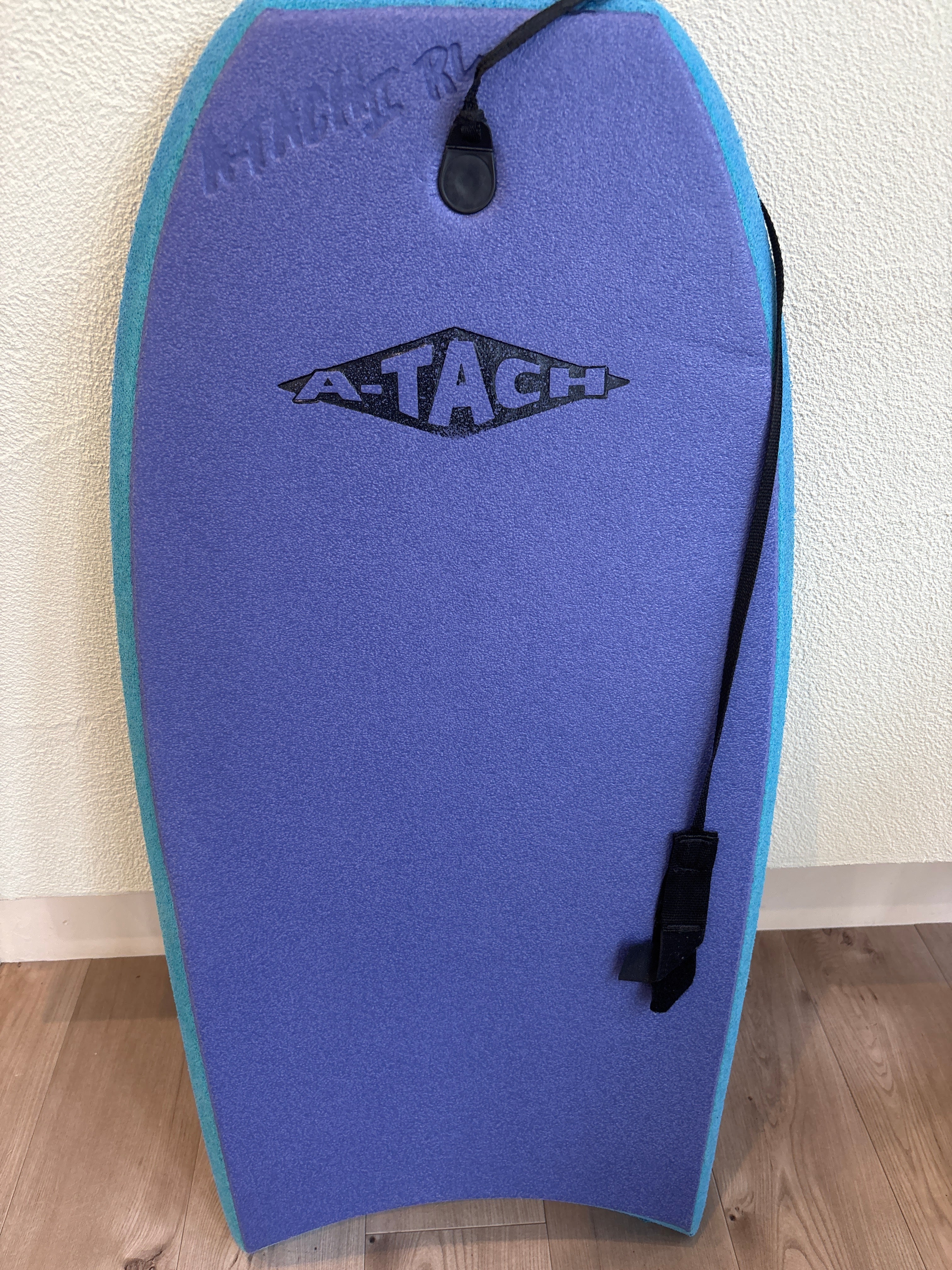 A TACH ボディボード　中古